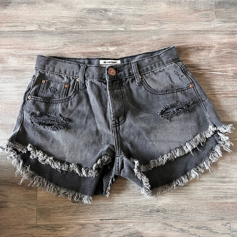 One x One teaspoon bandits high waisted denim shorts size 26